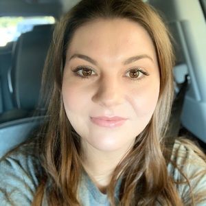 Meet your Posher, Julie